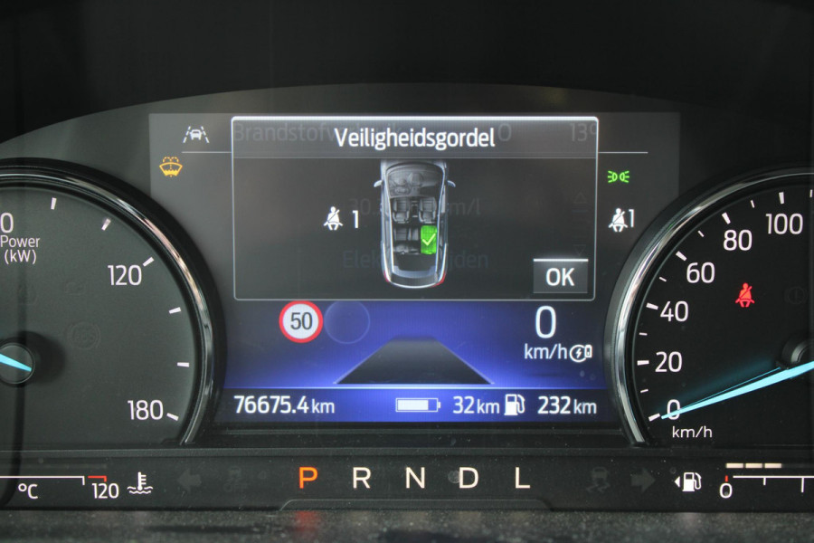 Ford Kuga 2.5 PHEV Titanium | Adaptieve Cruise Control | 18 Inch Lichtmetalen Velgen | Climate Control | PDC V +A | BLIS |