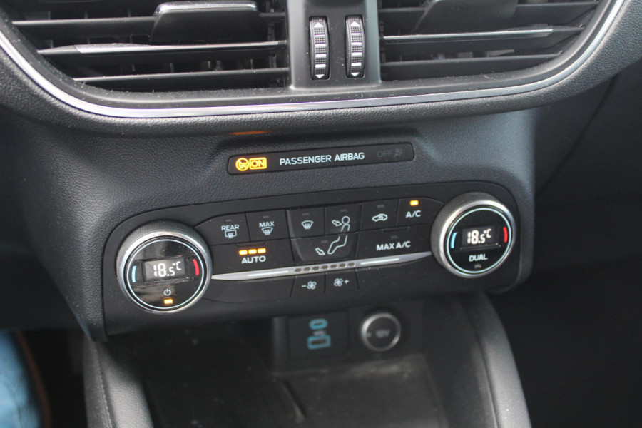 Ford Kuga 2.5 PHEV Titanium | Adaptieve Cruise Control | 18 Inch Lichtmetalen Velgen | Climate Control | PDC V +A | BLIS |
