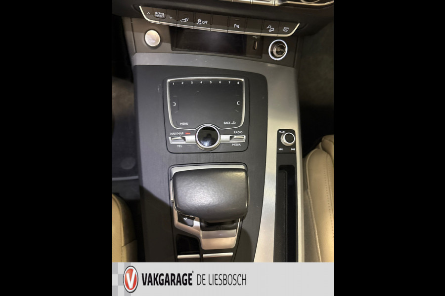 Audi Q5 50 TFSI e quattro Pro Line / Leder /panorama-dak / trekhaak /luchtvering