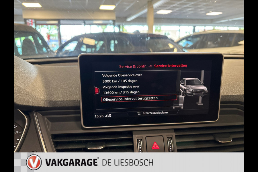 Audi Q5 50 TFSI e quattro Pro Line / Leder /panorama-dak / trekhaak /luchtvering