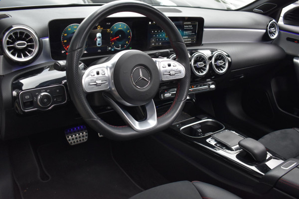 Mercedes-Benz A-Klasse 250 4MATIC AMG Pano 360 Lane ACC BM Ambiance