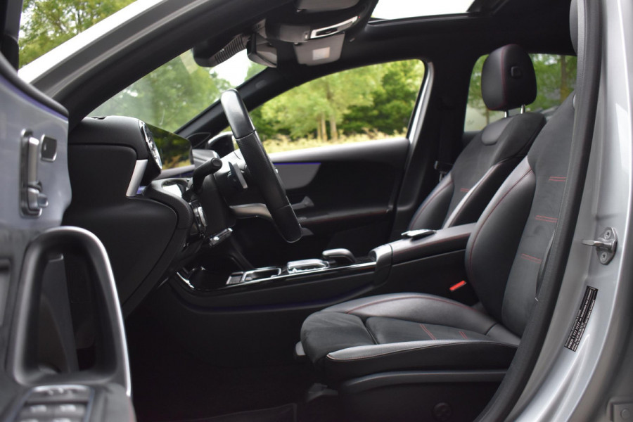 Mercedes-Benz A-Klasse 250 4MATIC AMG Pano 360 Lane ACC BM Ambiance