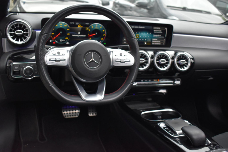 Mercedes-Benz A-Klasse 250 4MATIC AMG Pano 360 Lane ACC BM Ambiance