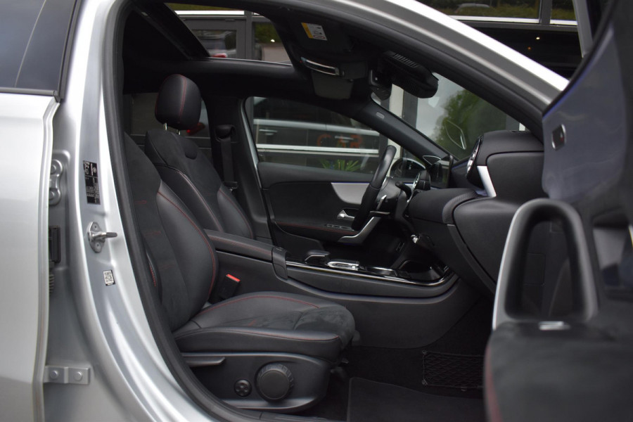 Mercedes-Benz A-Klasse 250 4MATIC AMG Pano 360 Lane ACC BM Ambiance