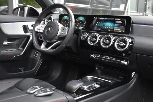 Mercedes-Benz A-Klasse 250 4MATIC AMG Pano 360 Lane ACC BM Ambiance