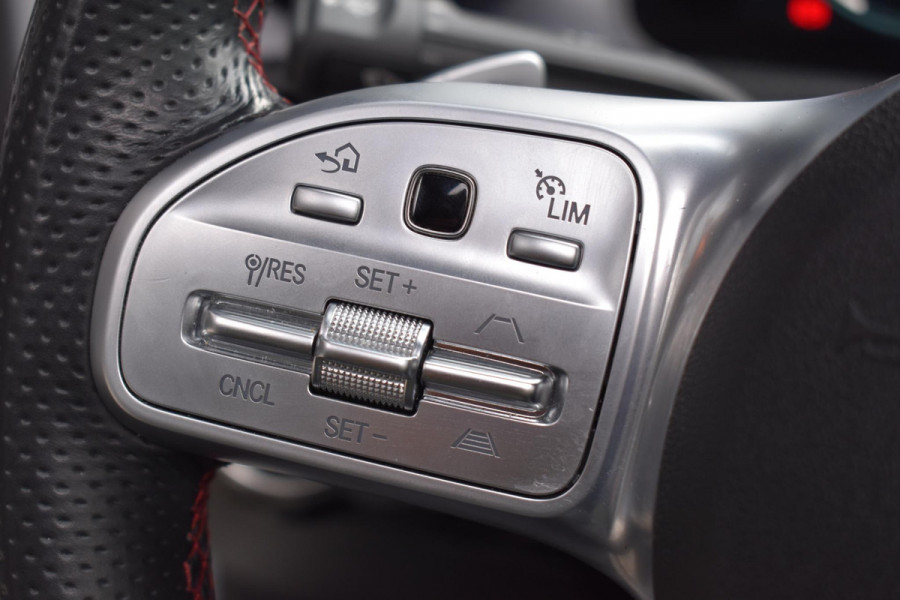 Mercedes-Benz A-Klasse 250 4MATIC AMG Pano 360 Lane ACC BM Ambiance