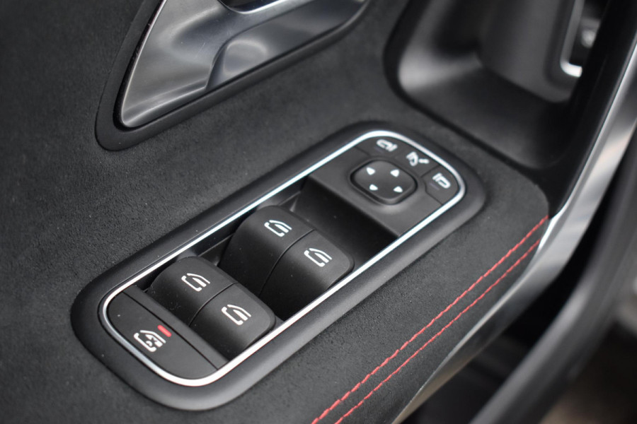 Mercedes-Benz A-Klasse 250 4MATIC AMG Pano 360 Lane ACC BM Ambiance