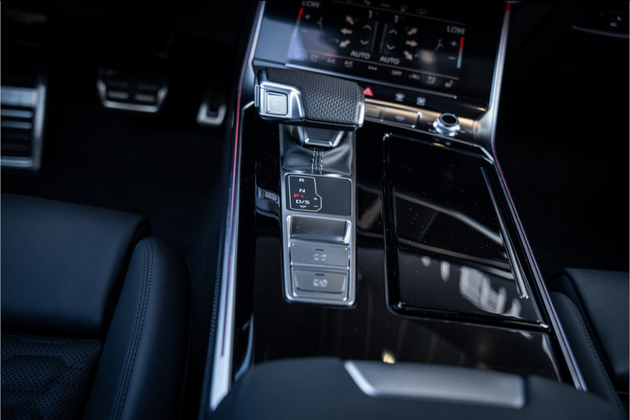Audi RS6 Avant TFSI quattro performance 630PK - Panorama | Carbon | B&O | Stoelkoeling