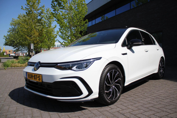 Volkswagen Golf 1.5 eTSI R-Line