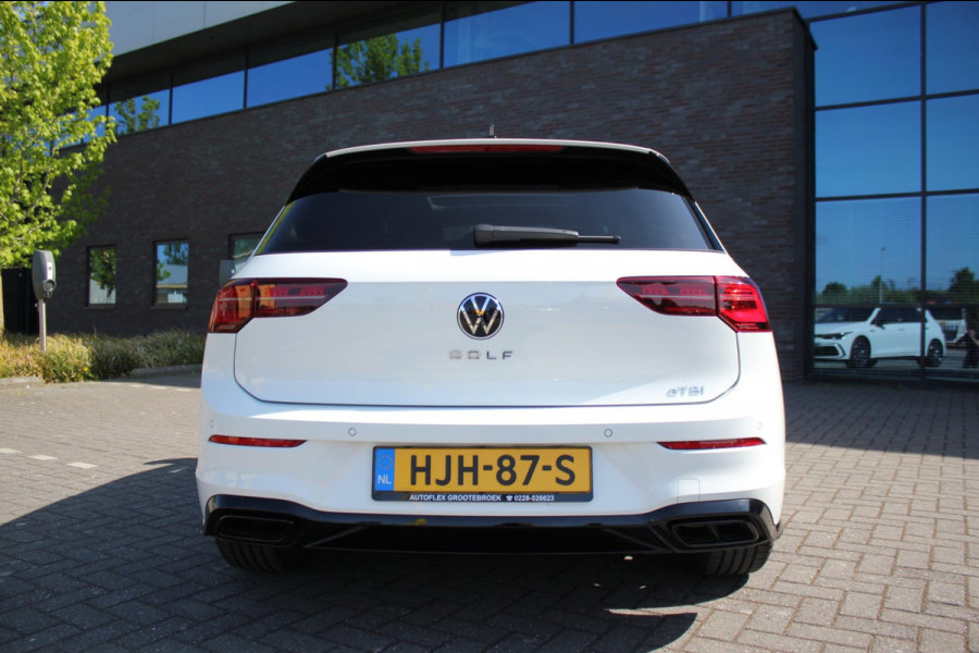 Volkswagen Golf 1.5 eTSI R-Line