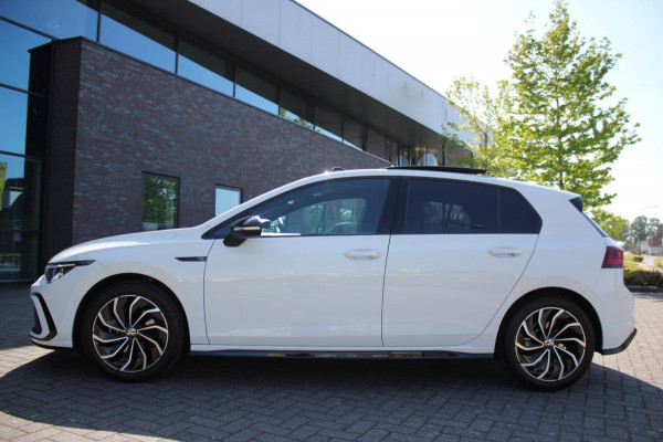 Volkswagen Golf 1.5 eTSI R-Line
