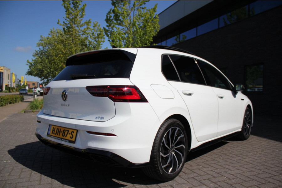 Volkswagen Golf 1.5 eTSI R-Line