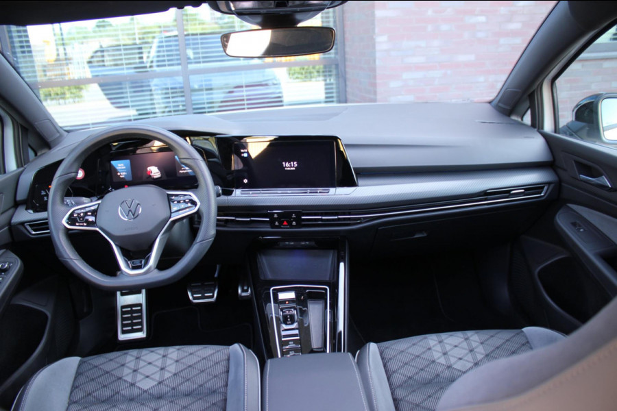Volkswagen Golf 1.5 eTSI R-Line