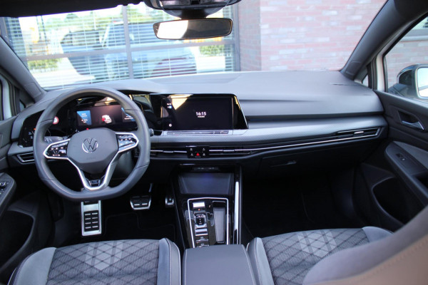 Volkswagen Golf 1.5 eTSI R-Line