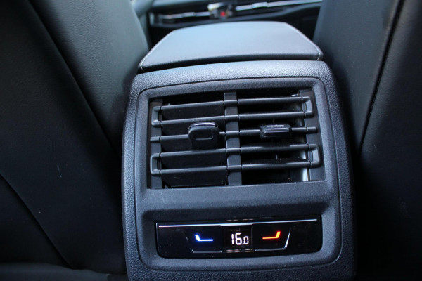 Volkswagen Golf 1.5 eTSI R-Line