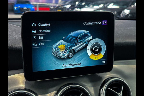 Mercedes-Benz GLA 180 AMG Night Edition |NL NAP|Panorama|Camera|Keyless
