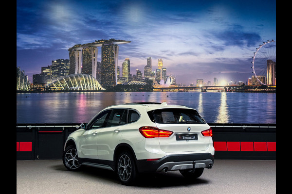 BMW X1 sDrive20i High Executive |Panorama|Trekhaak|LED
