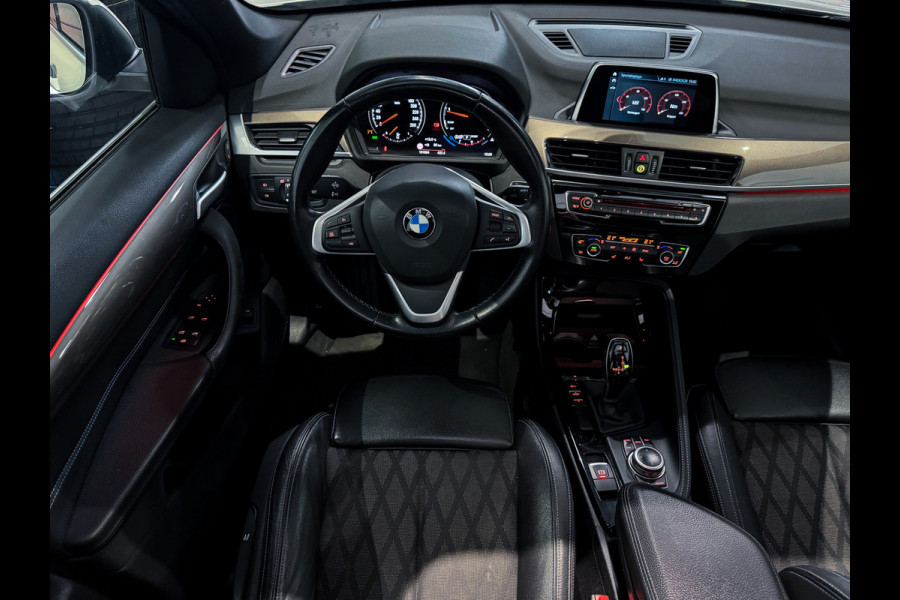 BMW X1 sDrive20i High Executive |Panorama|Trekhaak|LED