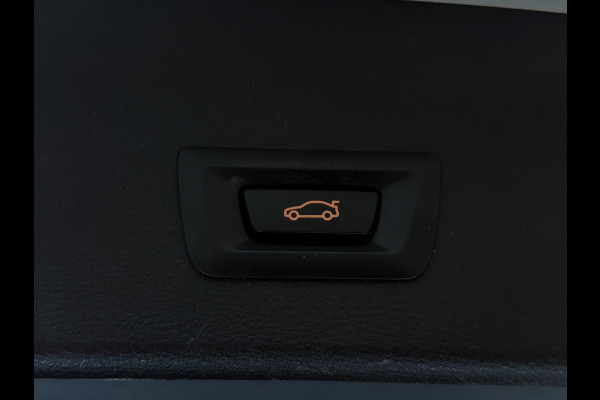 BMW X1 sDrive20i High Executive |Panorama|Trekhaak|LED