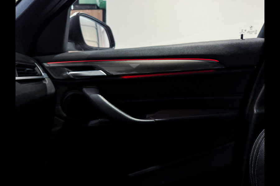 BMW X1 sDrive20i High Executive |Panorama|Trekhaak|LED