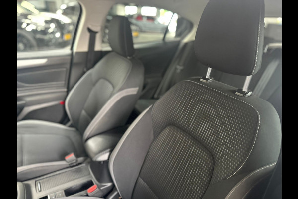 Ford Focus 1.0 EcoBoost Titanium Business, Navi, PDC, Stoelverwarming