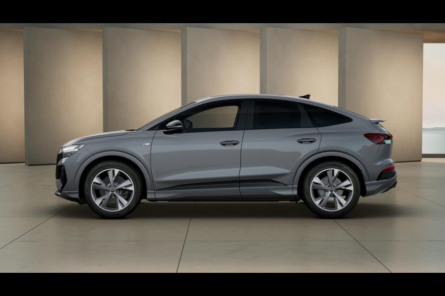 Audi Q4 Sportback e-tron 45 quattro S Edition 82 kWh panoramadak, achteruitrij camera, adaptive cruise control, optiek pakket zwart plus, privacy glass, lichtpakket, spiegelkappen zwart