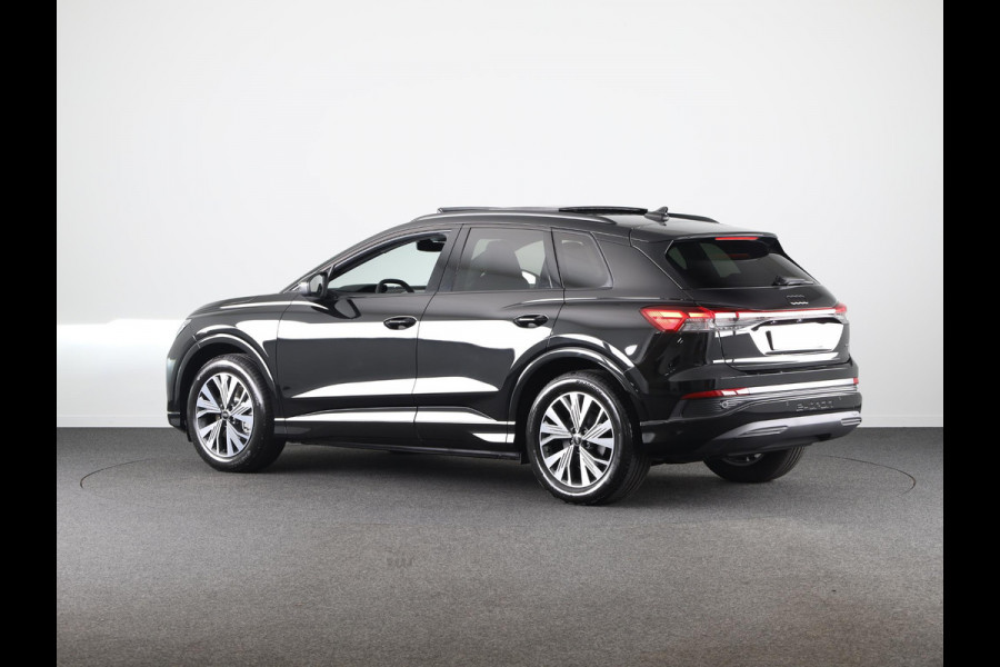 Audi Q4 e-tron 45 quattro Advanced edition 82 kWh Panoramadak, assistentiepakket, comfortpakket, optiekpakket zwart plus, privacy glass