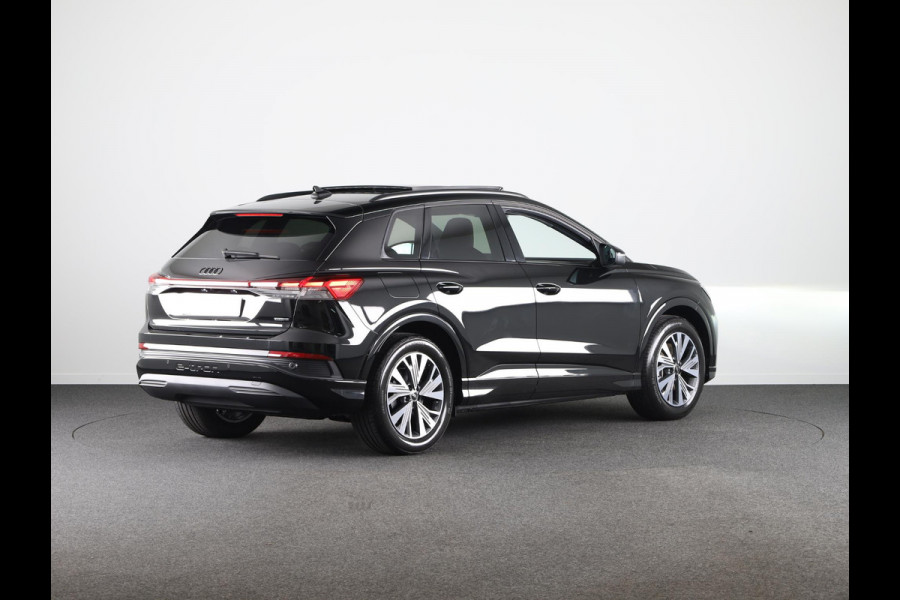 Audi Q4 e-tron 45 quattro Advanced edition 82 kWh Panoramadak, assistentiepakket, comfortpakket, optiekpakket zwart plus, privacy glass