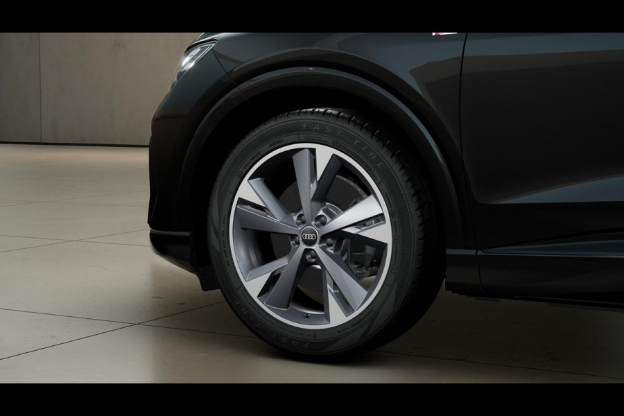 Audi Q4 e-tron 45 quattro S Edition 82 kWh assistentiepakket plus, comfortpakket, privacy glass, optiekpakket zwart plus, LM velgen 20"