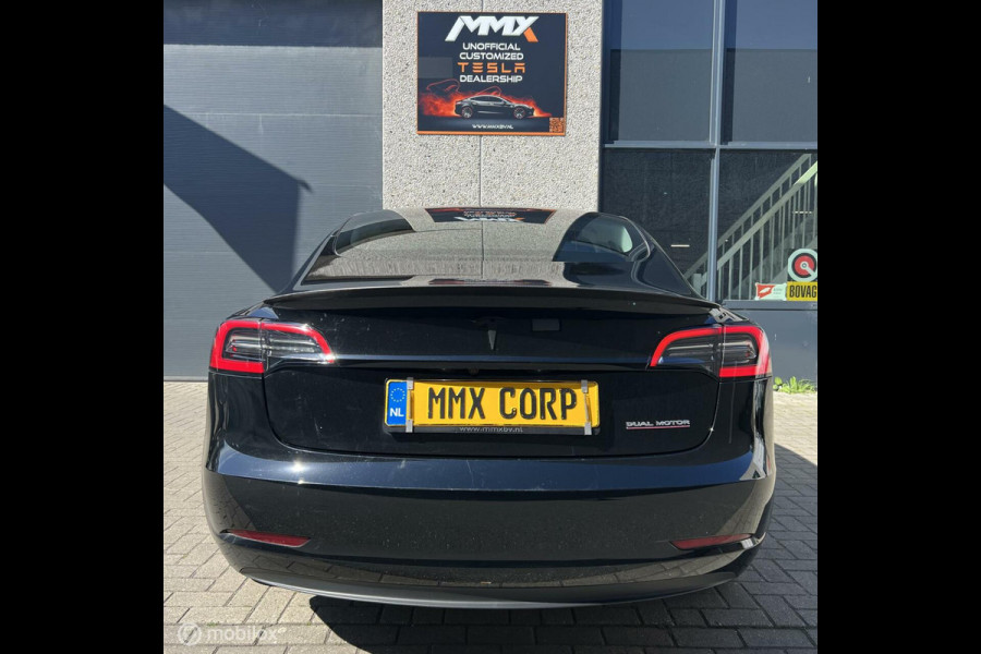 Tesla Model 3 Performance Zwart MiC + EAP
