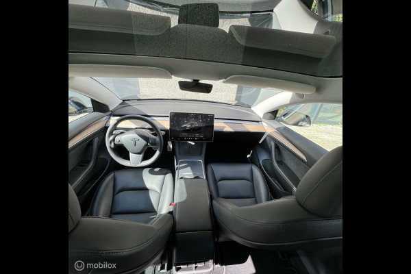 Tesla Model 3 Performance Zwart MiC + EAP