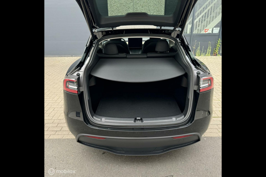 Tesla Model Y 2024 RWD MiC AMD RYZEN MMX PACK