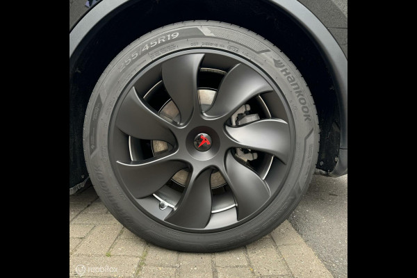 Tesla Model Y 2024 RWD MiC AMD RYZEN MMX PACK