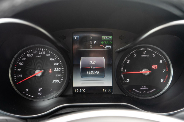 Mercedes-Benz GLC 350e 4MATIC AMG Burmester / Pano / 360