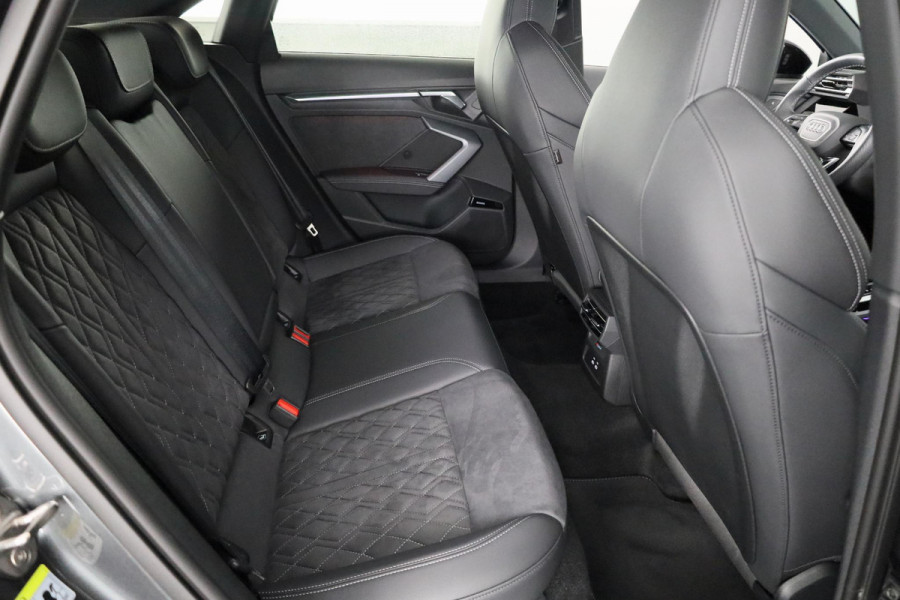 Audi A3 Limousine 35 TFSI S edition 150pk S-tronic | Private lease vanaf € 811,- pm | Facelift | Audi Connect nav&Info plus |  19 inch lichtmetalen velgen | Achteruitrijcamera