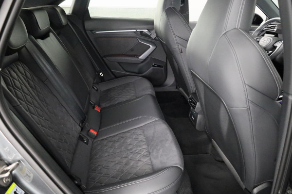 Audi A3 Limousine 35 TFSI S edition 150pk S-tronic | Private lease vanaf € 811,- pm | Facelift | Audi Connect nav&Info plus |  19 inch lichtmetalen velgen | Achteruitrijcamera