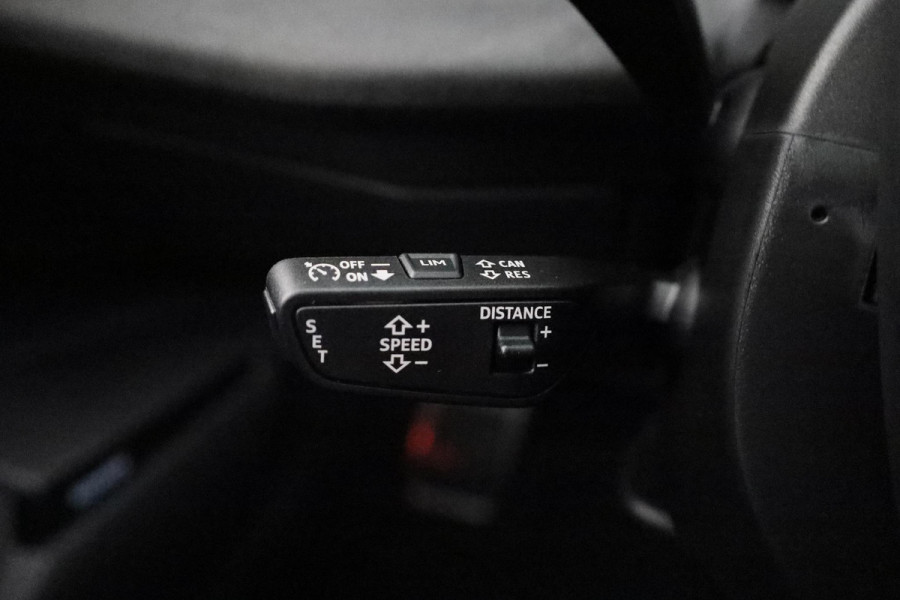 Audi A3 Limousine 35 TFSI S edition 150pk S-tronic | Private lease vanaf € 811,- pm | Facelift | Audi Connect nav&Info plus |  19 inch lichtmetalen velgen | Achteruitrijcamera
