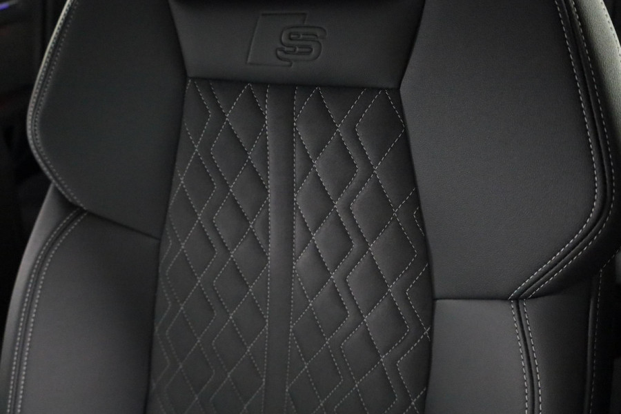 Audi A3 Limousine 35 TFSI S edition 150pk S-tronic | Private lease vanaf € 811,- pm | Facelift | Audi Connect nav&Info plus |  19 inch lichtmetalen velgen | Achteruitrijcamera