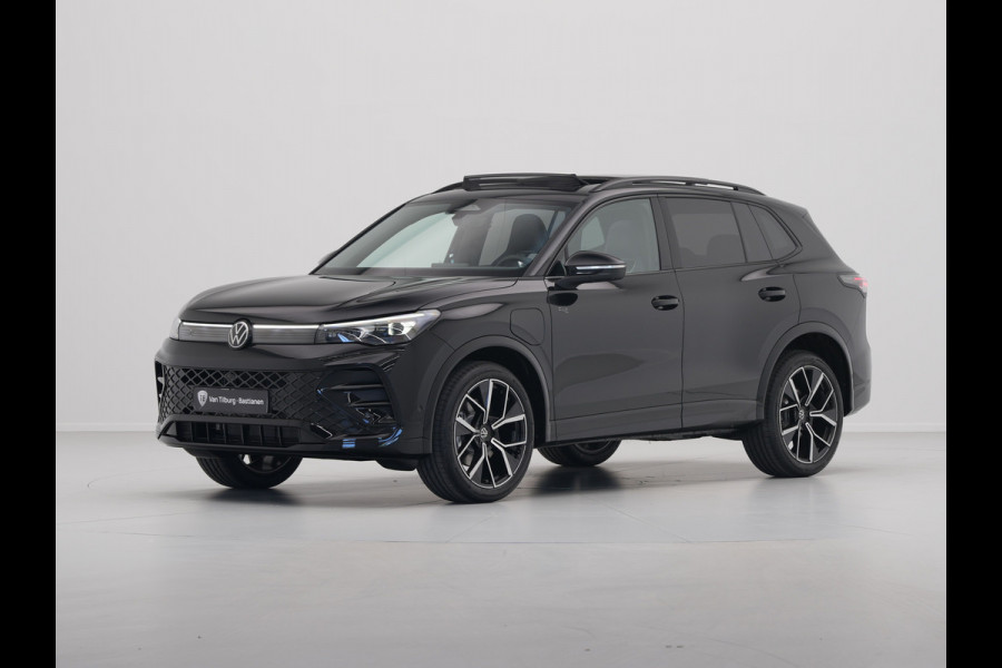 Volkswagen Tiguan R-Line Edition - eHybrid | 'App-Connect' draadloze smartphone integratie | Automatische afstandsregeling (Adaptive Cruise Control) | Black Style Pakket