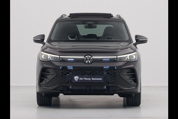 Volkswagen Tiguan R-Line Edition - eHybrid | 'App-Connect' draadloze smartphone integratie | Automatische afstandsregeling (Adaptive Cruise Control) | Black Style Pakket