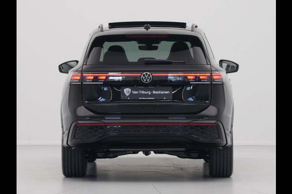 Volkswagen Tiguan R-Line Edition - eHybrid | 'App-Connect' draadloze smartphone integratie | Automatische afstandsregeling (Adaptive Cruise Control) | Black Style Pakket