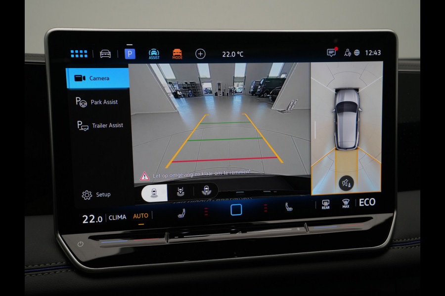 Volkswagen Tiguan R-Line Edition - eHybrid | 'App-Connect' draadloze smartphone integratie | Automatische afstandsregeling (Adaptive Cruise Control) | Black Style Pakket