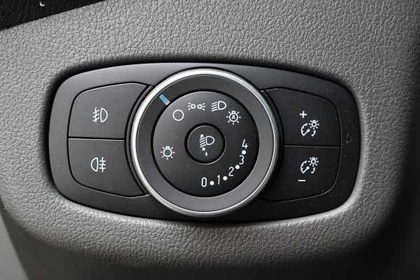 Ford Transit Connect 1.5 EcoBlue L2 Sport 120 PK | 8-Traps Automaat | L+R Schuifdeur | Navigatie | Camera | CarPlay | Keyless Go | Climate control | Stoelverwarming | Trekhaak | Lederen bekleding | DAB | Dealer onderhouden