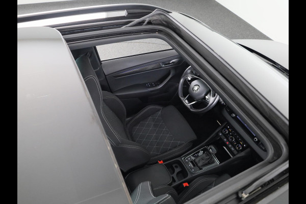 Škoda Karoq 1.5 TSI ACT Sportline Business 150pk DSG | Panoramadak | 19 inch Lichtmetalen velgen | Navigatie | Virtual Cockpit