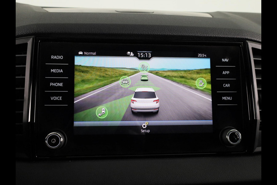 Škoda Karoq 1.5 TSI ACT Sportline Business 150pk DSG | Panoramadak | 19 inch Lichtmetalen velgen | Navigatie | Virtual Cockpit