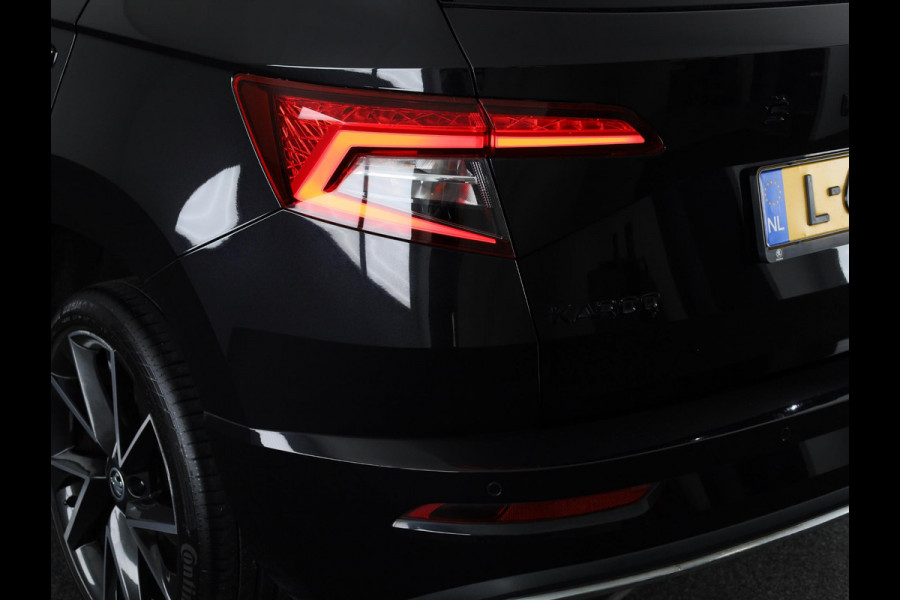 Škoda Karoq 1.5 TSI ACT Sportline Business 150pk DSG | Panoramadak | 19 inch Lichtmetalen velgen | Navigatie | Virtual Cockpit