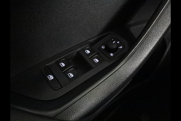 Škoda Karoq 1.5 TSI ACT Sportline Business 150pk DSG | Panoramadak | 19 inch Lichtmetalen velgen | Navigatie | Virtual Cockpit
