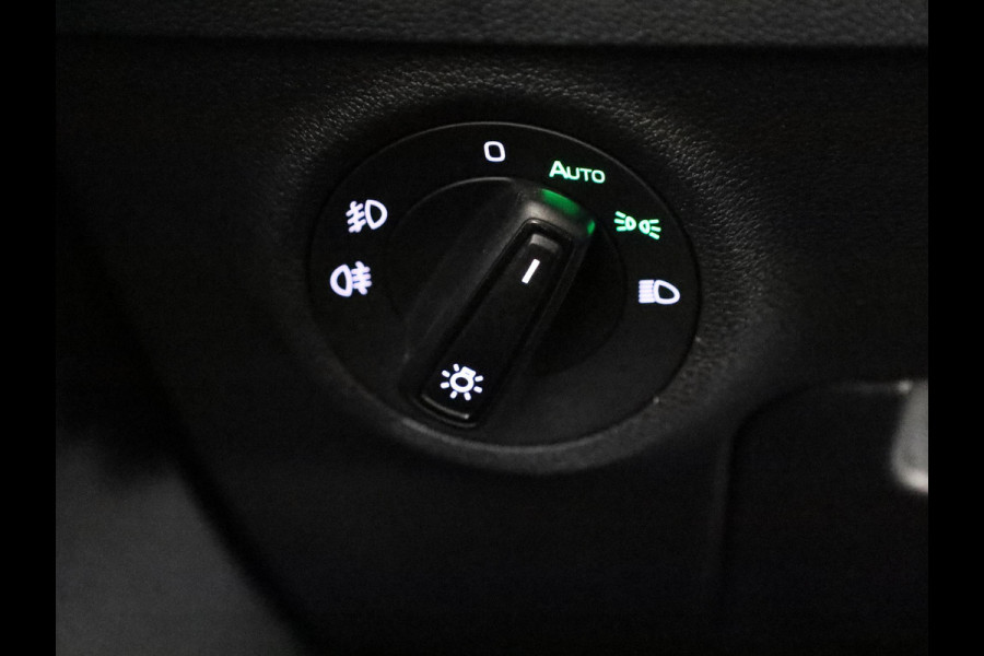 Škoda Karoq 1.5 TSI ACT Sportline Business 150pk DSG | Panoramadak | 19 inch Lichtmetalen velgen | Navigatie | Virtual Cockpit