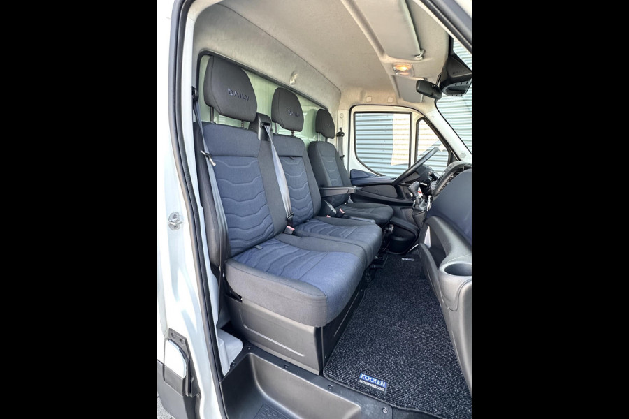 Iveco Daily 35C18V 3.0 automaat bakwagen met laadklep