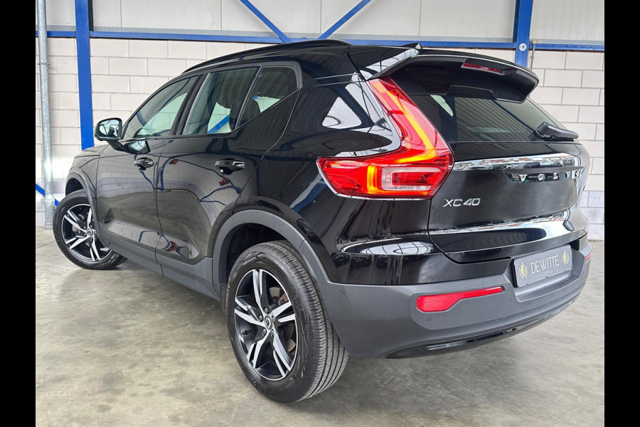 Volvo XC40 2.0 B4 R-Design Pano| Blis|Keyless|R-Camera|Full
